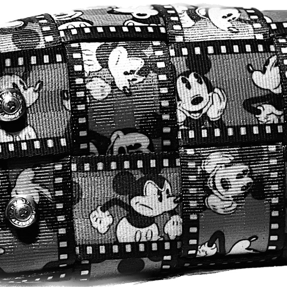 Harveys for Disney Couture Silver Screen Mickey Messenger Bag ~ Retired - Picture 3 of 4